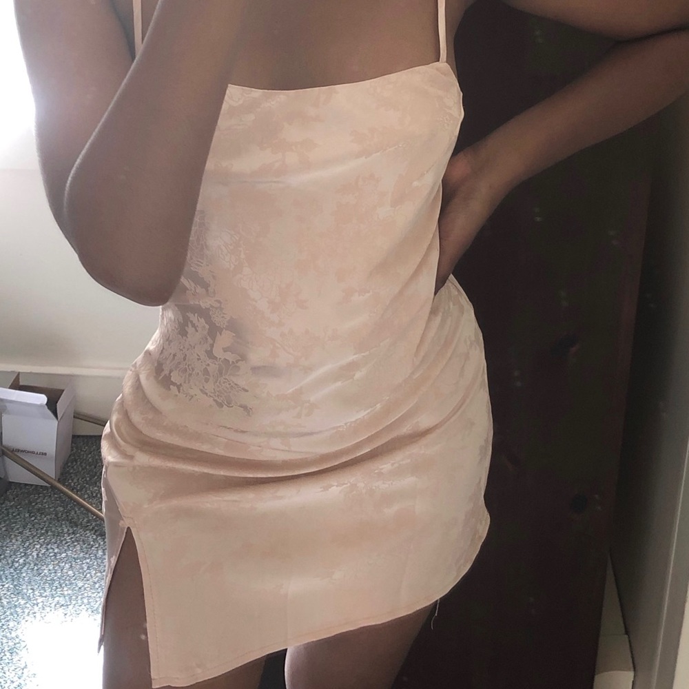 Cream/Rose Gold flowered silk slip mini dress NWT